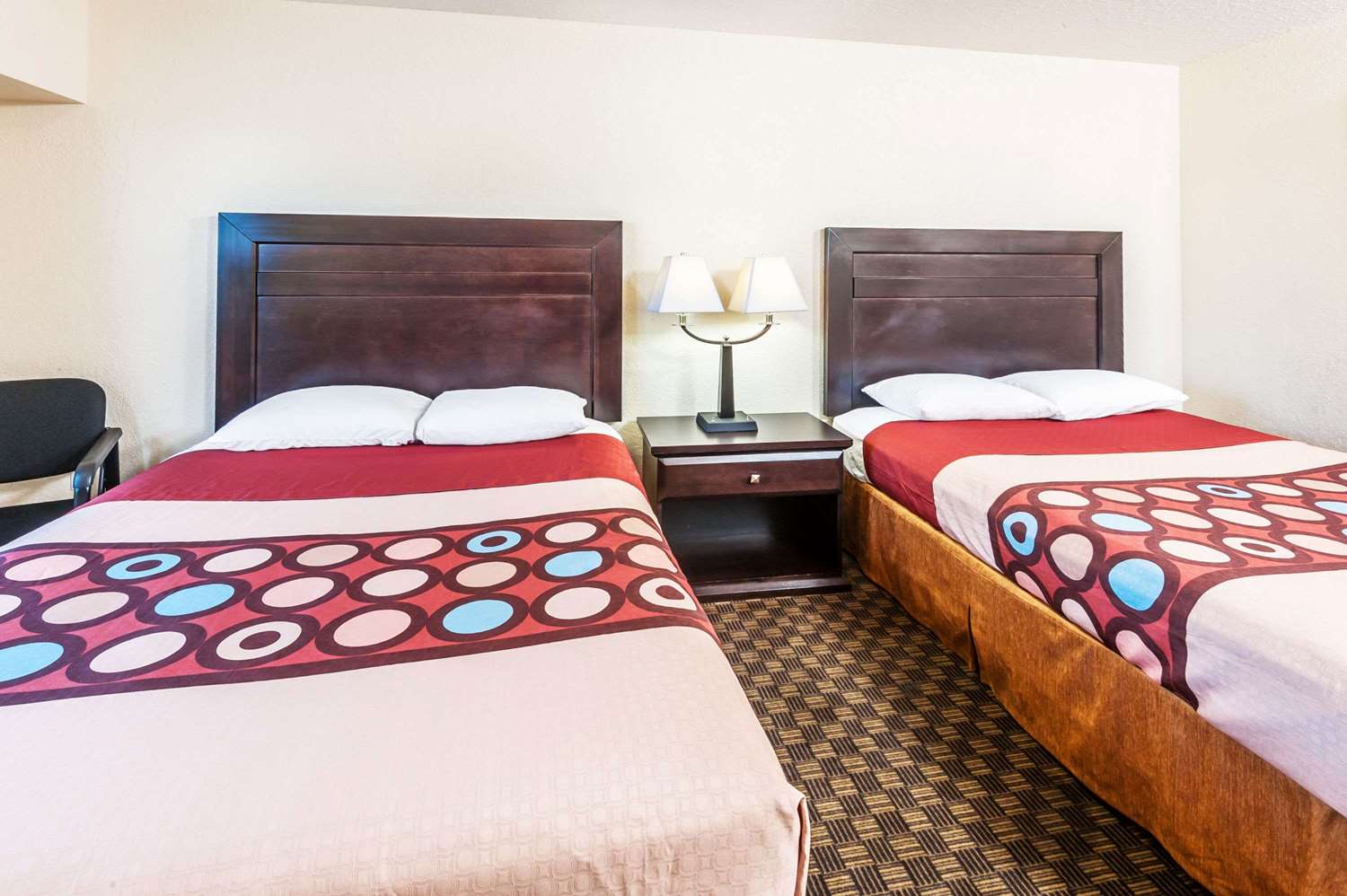 Super 8 by Wyndham Calgary Airport 11/24