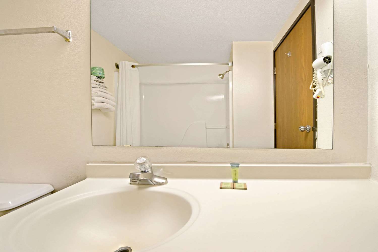 Super 8 By Wyndham Plano/Dallas Area 9/10