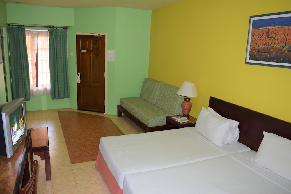 Bukit Merah Laketown Resort 4/43