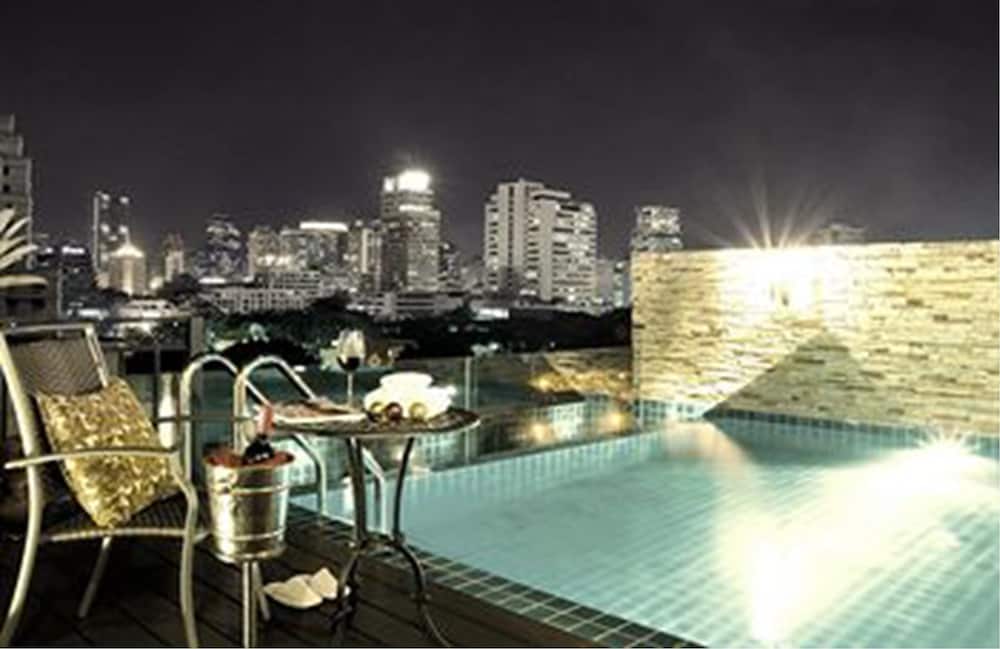 Rongratana Executive Residence 63/67