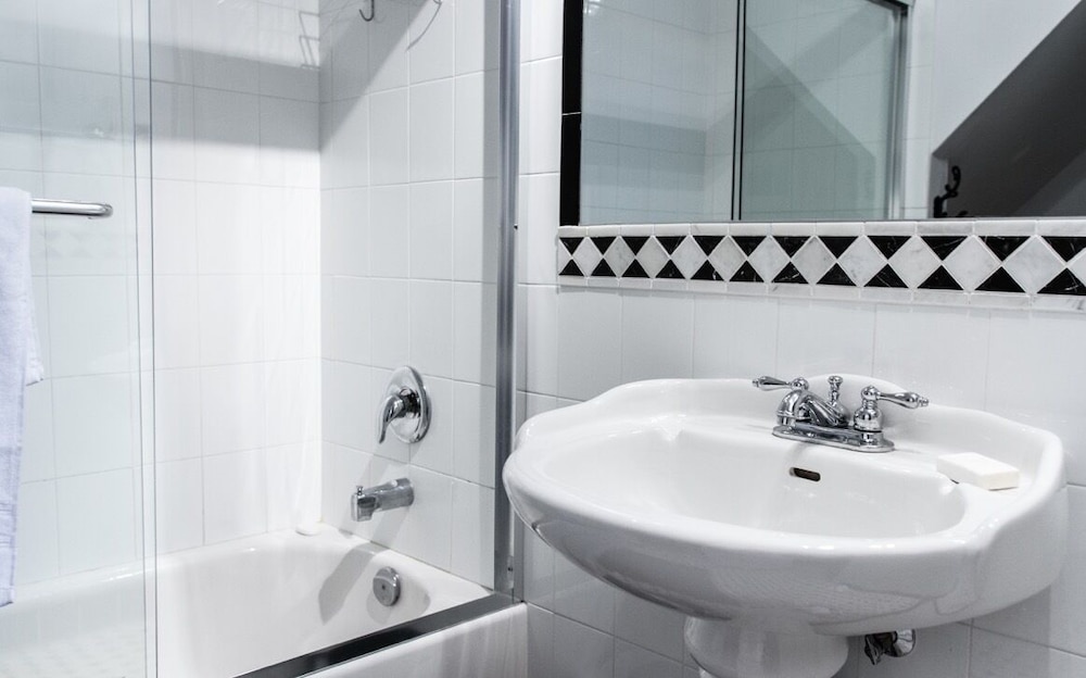 1 BEDROOM, DELUXE, SUITE