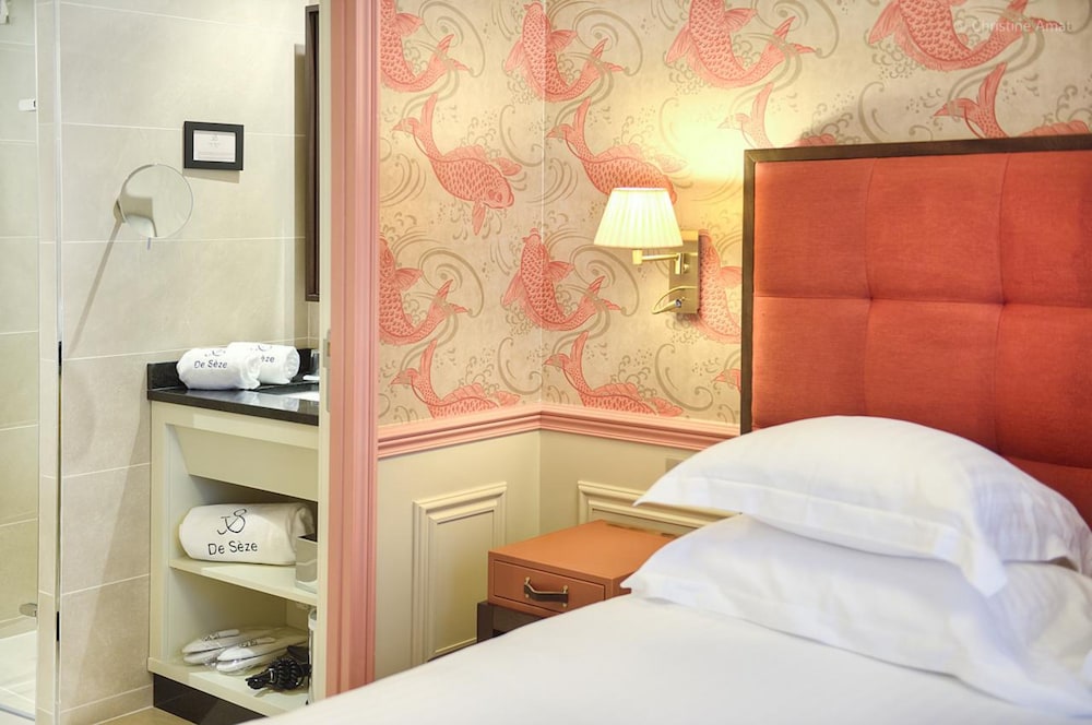 HOTEL DE SEZE 22/76