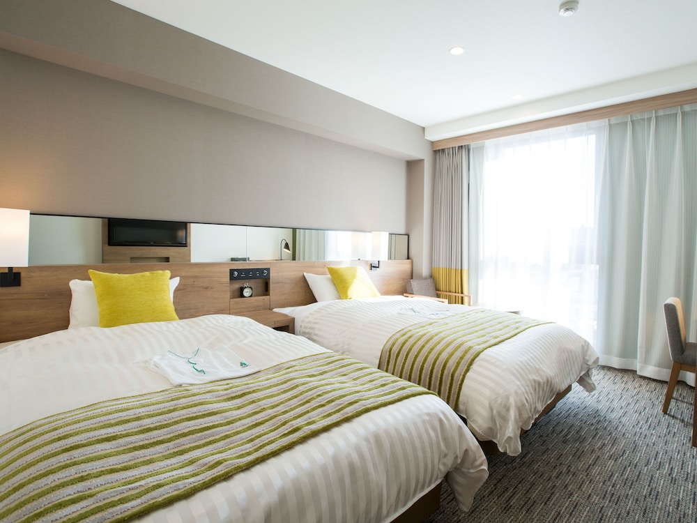 ROOM, TWIN BEDS