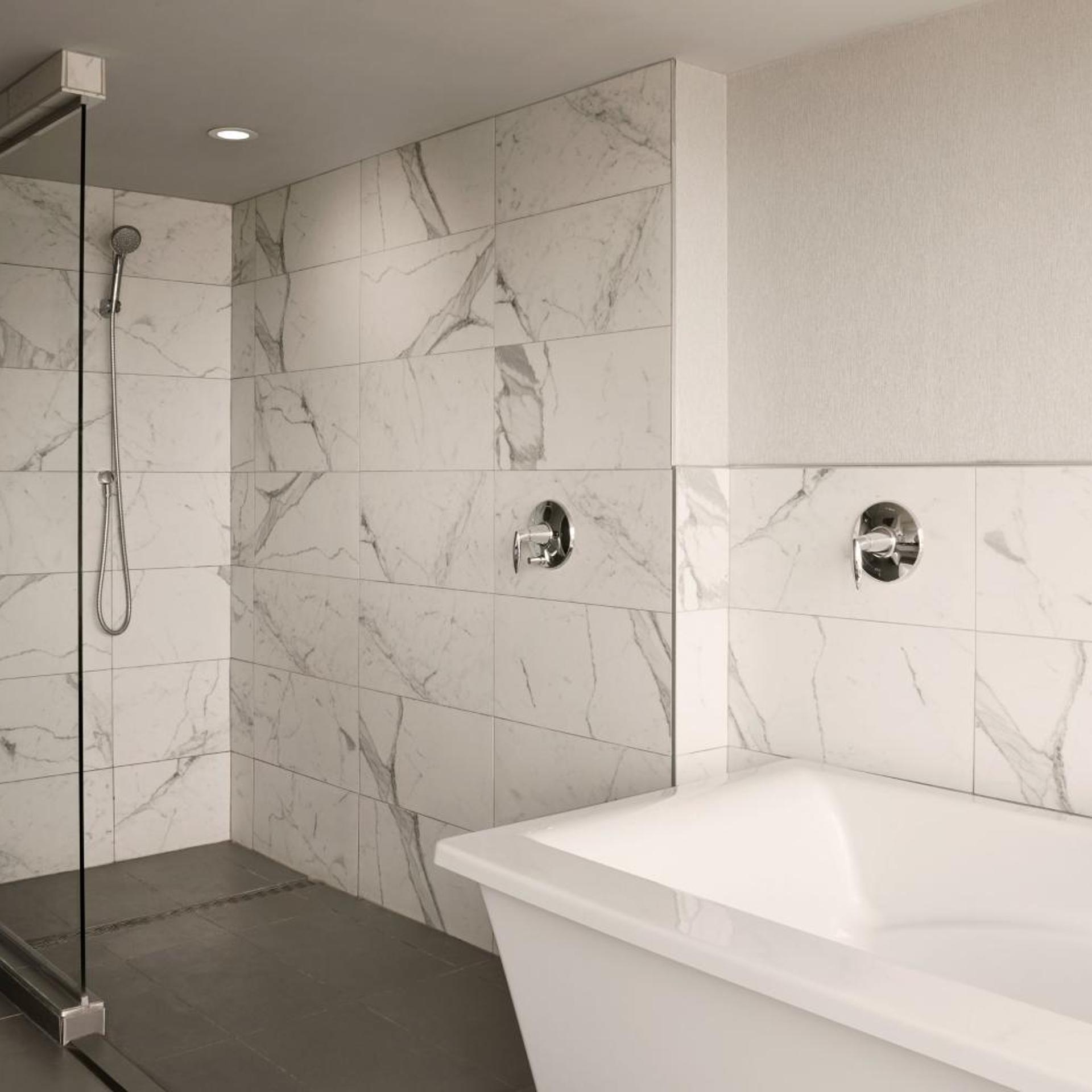Suite, Us Falls View, Corner، Sheraton Fallsview Hotel 3/3