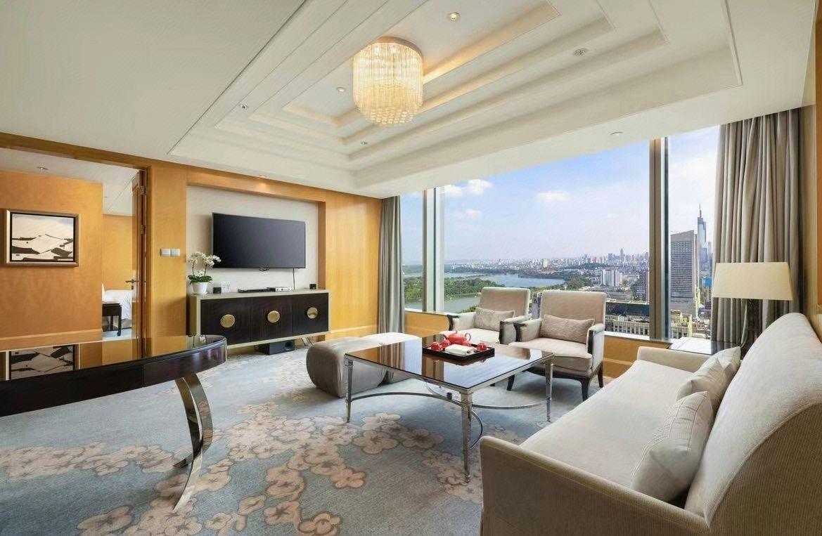 Shangpin Crystal Hotel (Hefei Fubang Plaza) 28/37