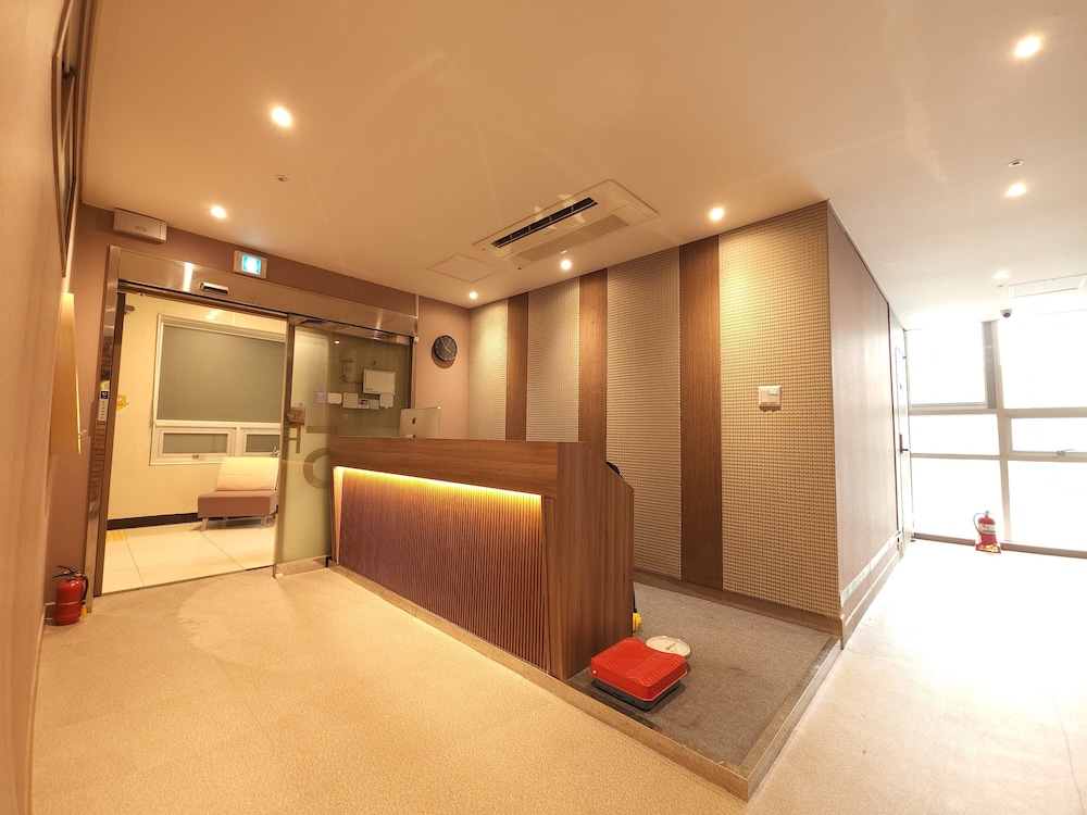OYO Hostel Myeongdong 2 56/75