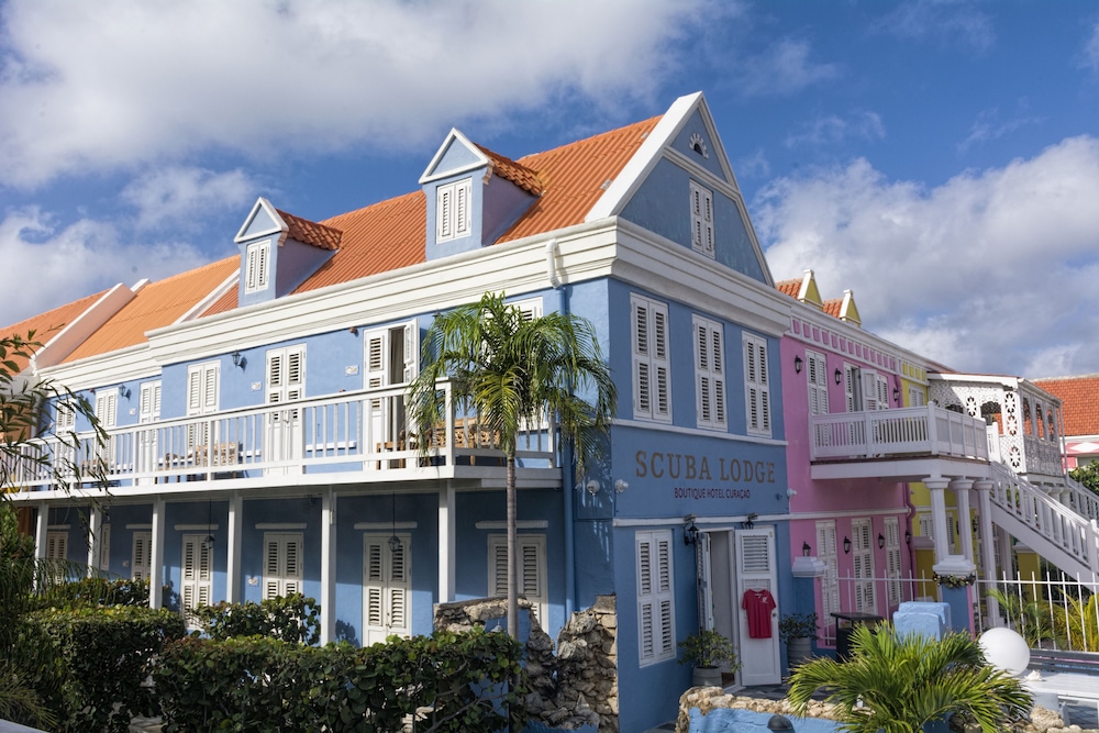 Scuba Lodge & Ocean Suites 9/76