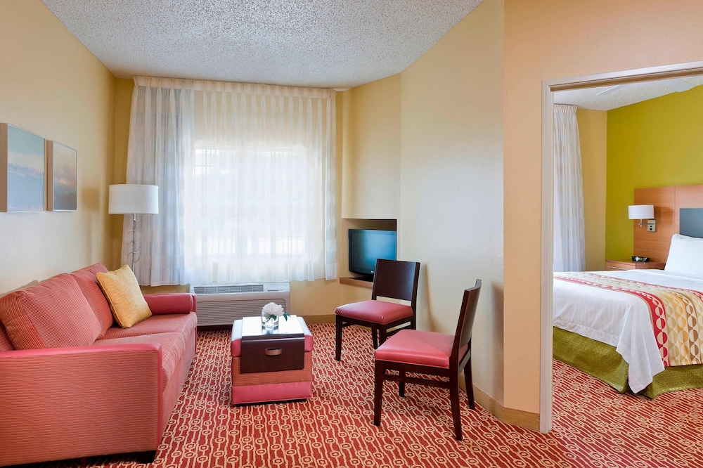TownePlace Suites Dallas Bedford 22/34