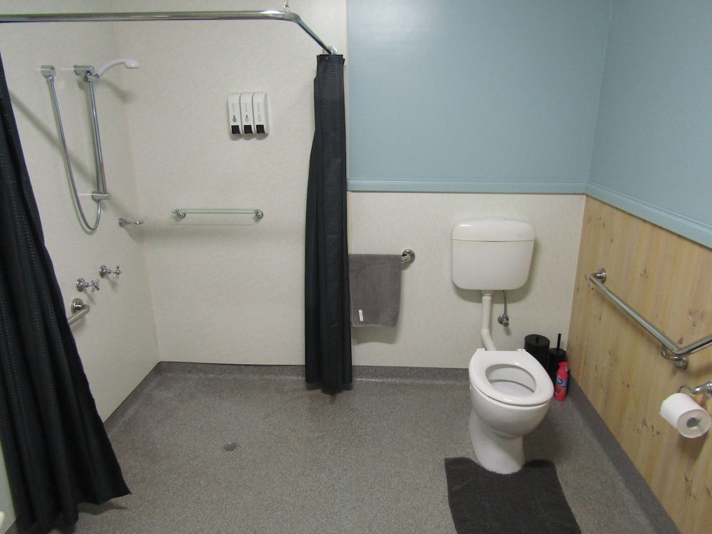 Studio, Queen Bed, Kitchen