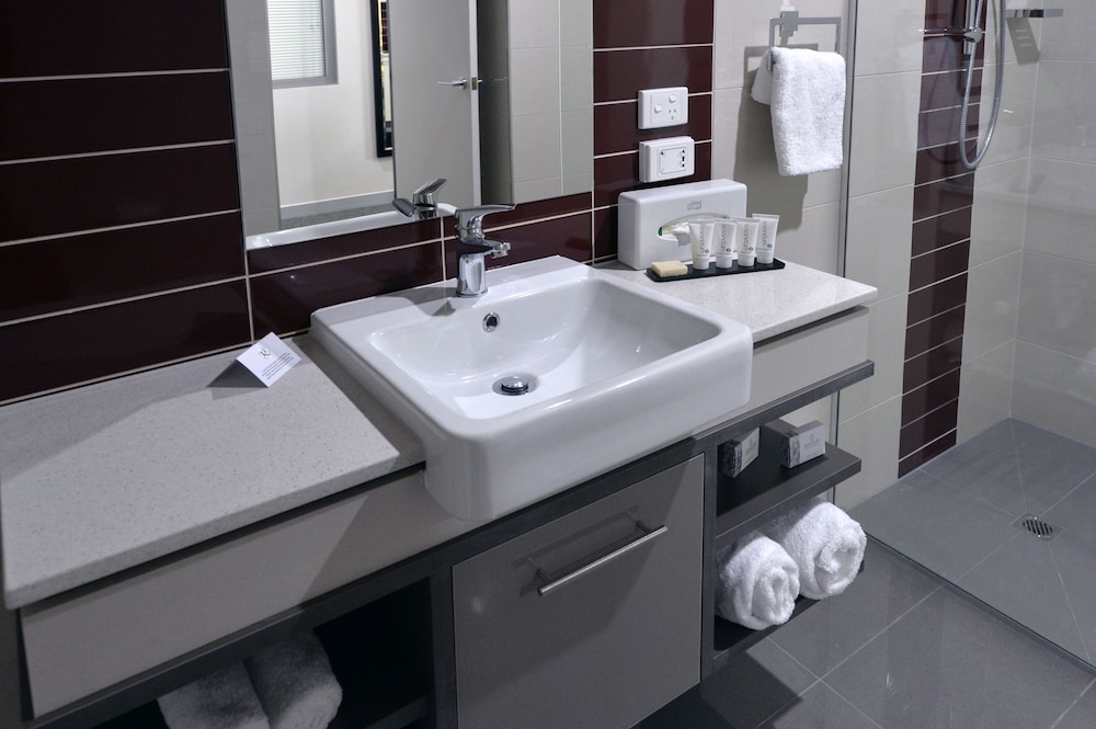 Rydges Palmerston 63/64