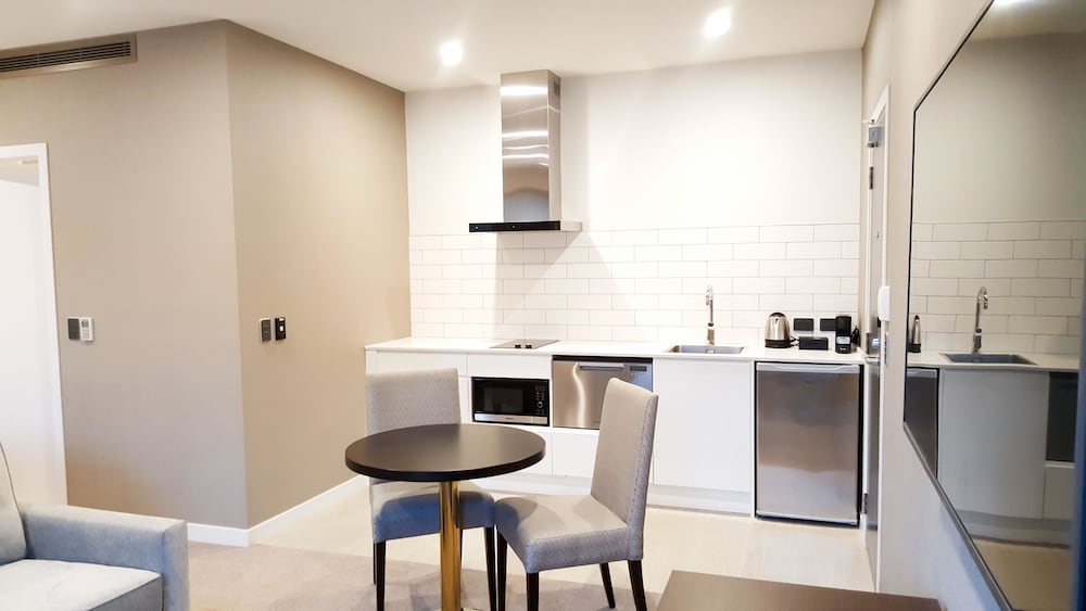 The Sebel Auckland Manukau 24/70