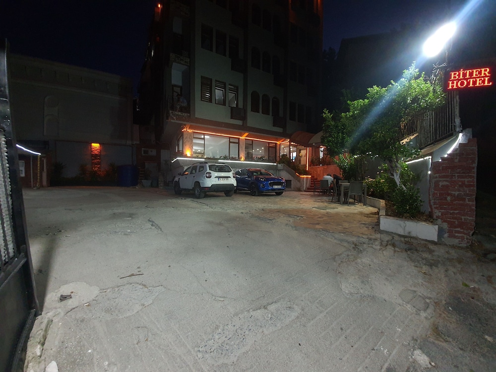 Biter Hotel 35/44