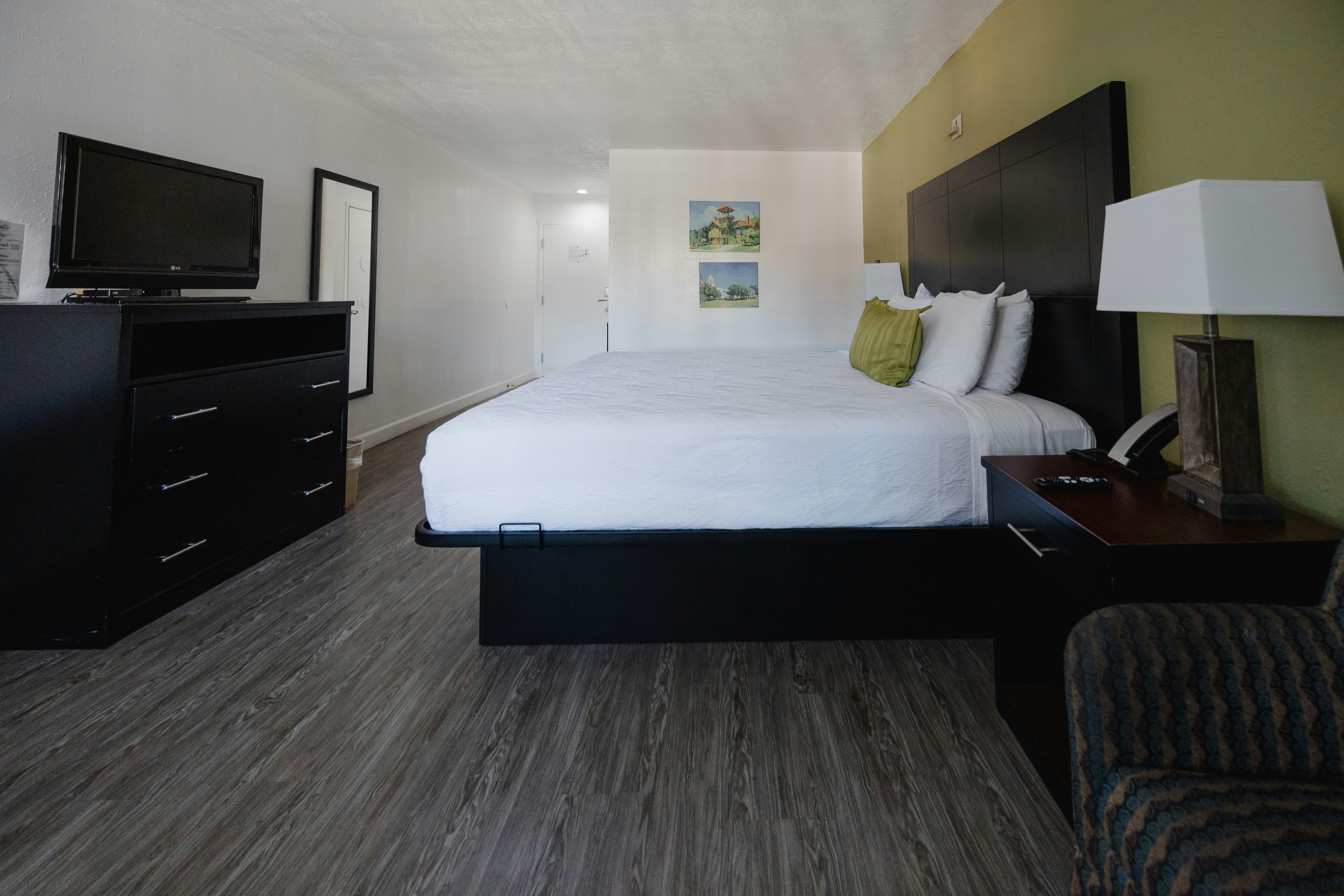 Old Town Western Inn & Suites 55/71