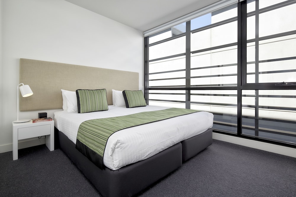 2 BEDROOMS, APARTMENT, BALCONY