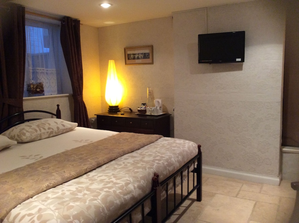 Hedley Villa Guest House 6/42