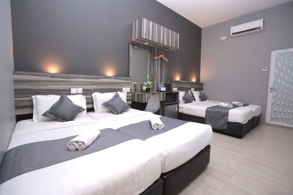 DJ Citi Inn Premier 39/62