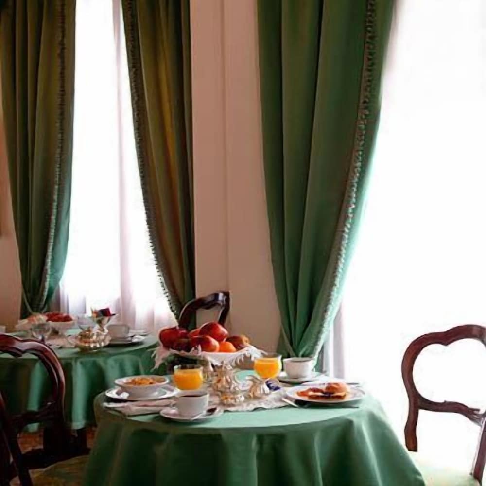 Apostoli Palace 41/49