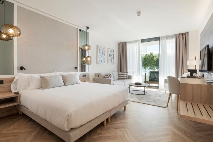 غرفة قياسية مفردة بسرير مزدوج