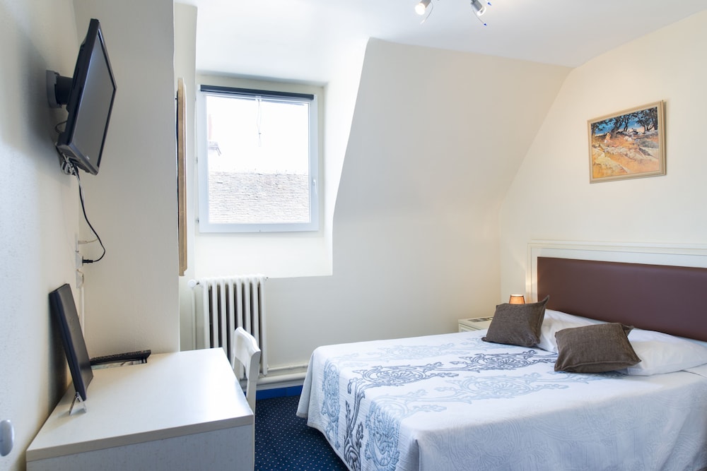 Hotel Central Montargis 16/50