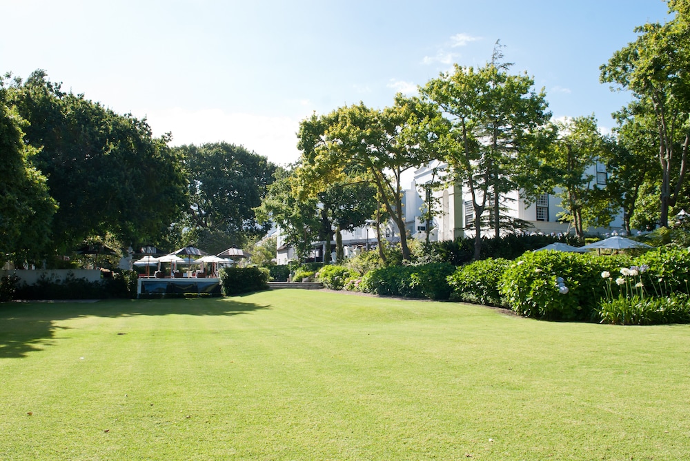 The Alphen Boutique Hotel 28/35