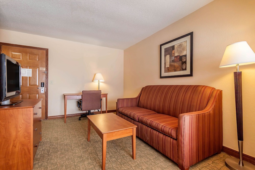 Quality Inn & Suites Owasso US-169 29/45