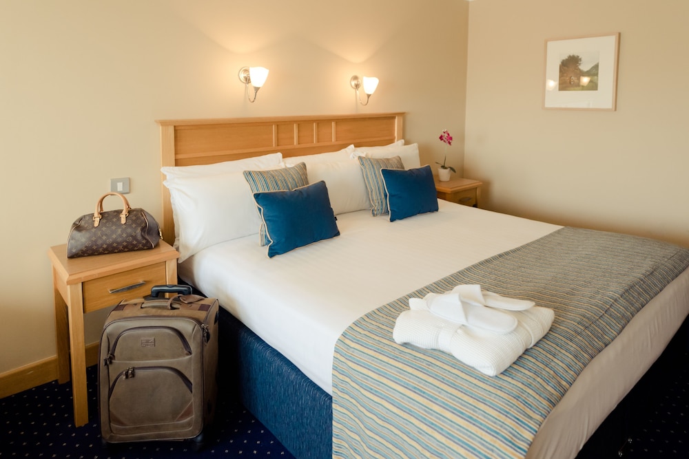 ROOM, KING BED