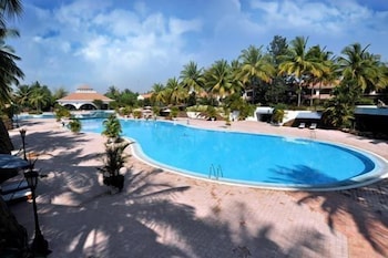 GOLDEN PALMS SPA 26/28