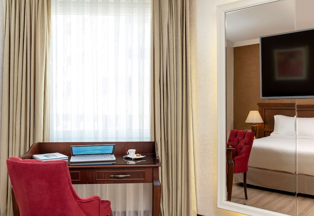 Occidental Taksim Hotel 14/72
