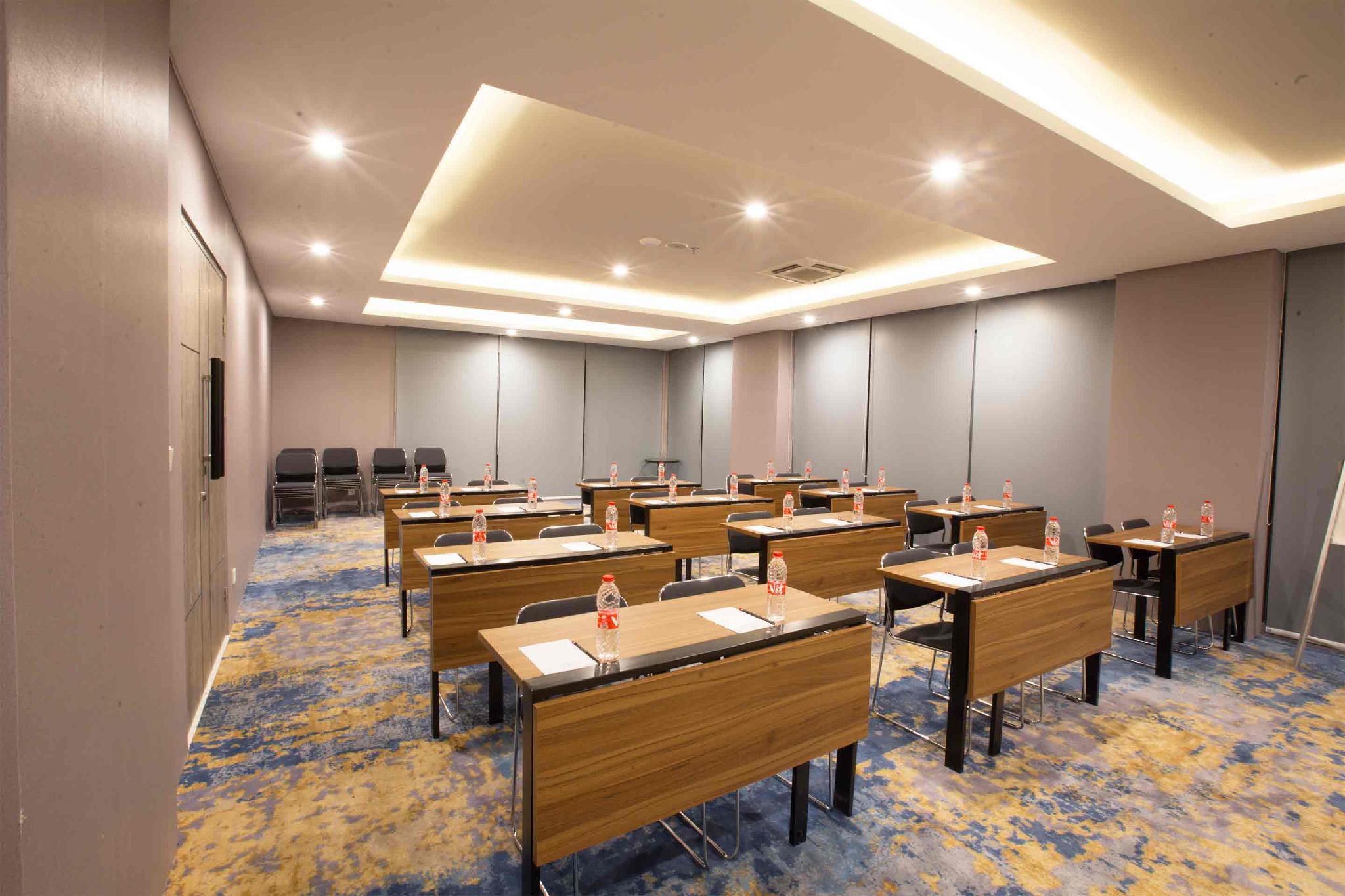 The Life Styles Hotel Surabaya 38/50