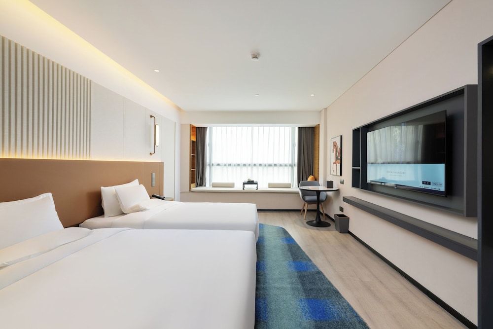 Mercure Guangzhou Baiyun International Airport 12/44