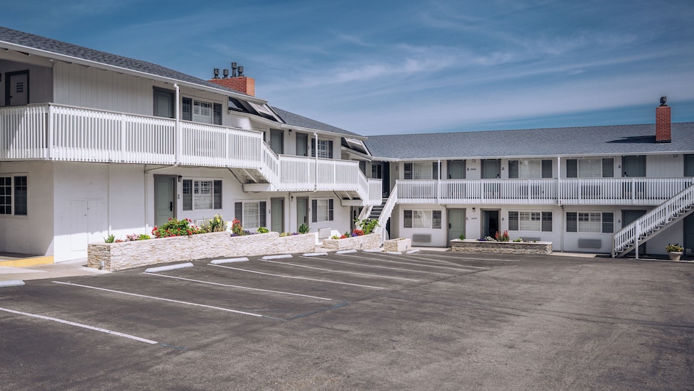 Stargazer Inn And Suites 57/66
