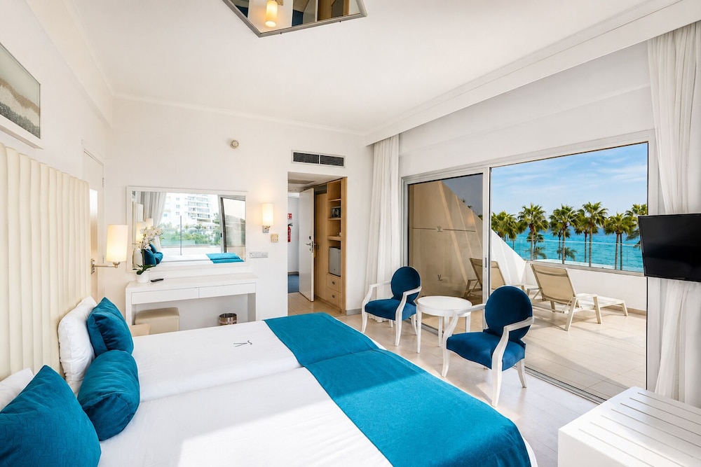 Vrissiana Beach 14/50