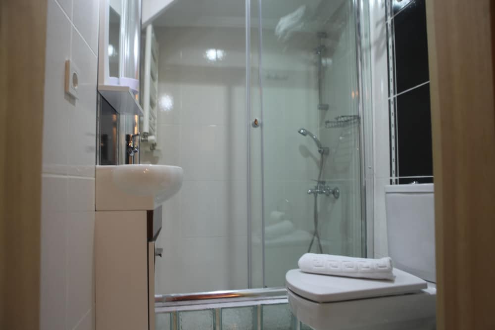 Tom Square Boutique Hotel 46/50