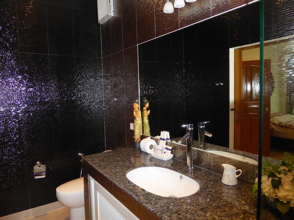 VIP Chain Resort Pool Villa 48/50