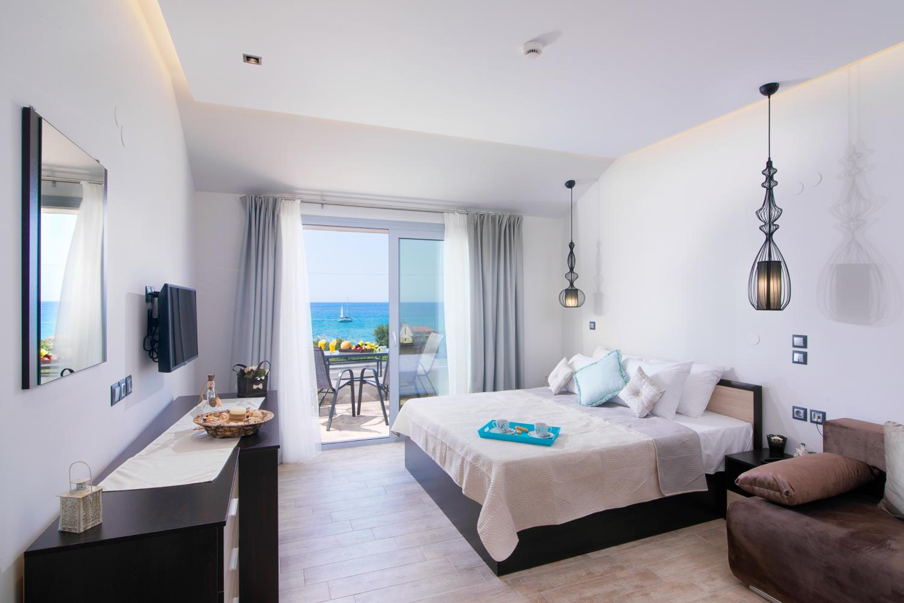 The Dome Luxury Hotel 30/60