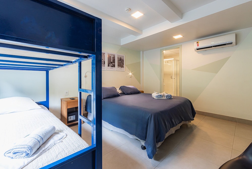 Private, 4 Beds