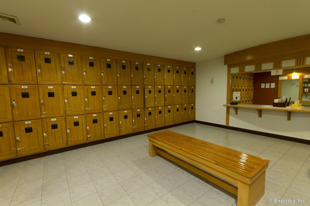 Holiday Spa Hotel 8/50