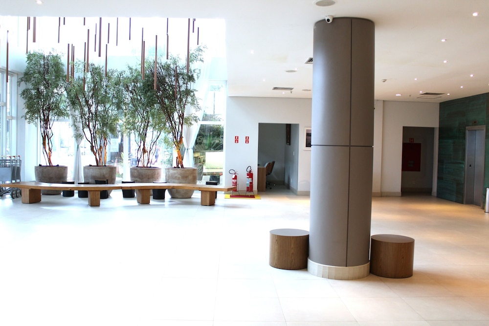 Mercure Salvador Rio Vermelho Hotel 4/75