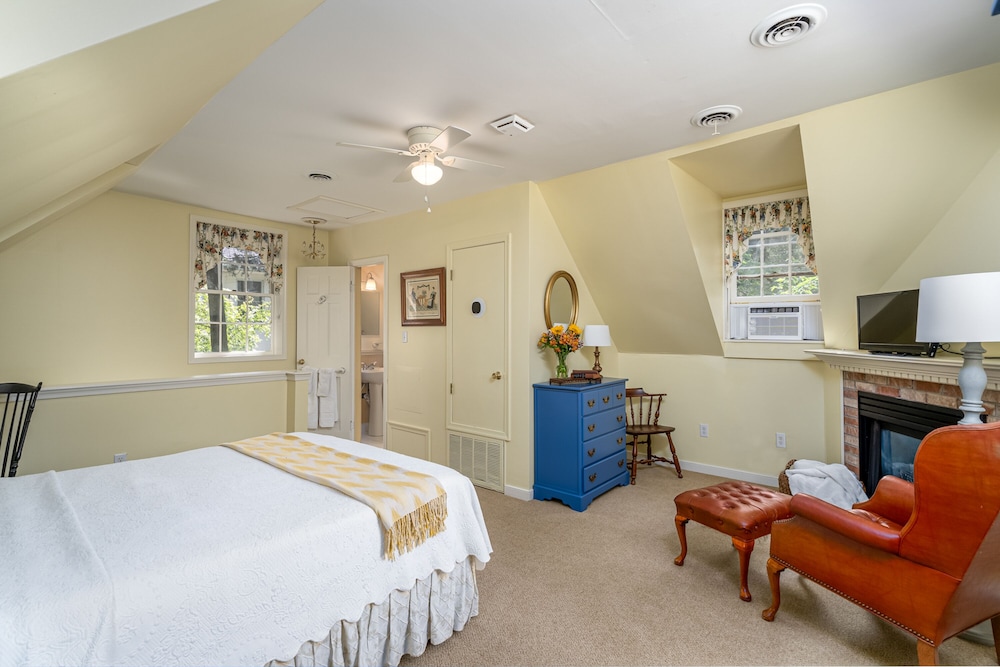 Cedars of Williamsburg Bed & Breakfast 22/50