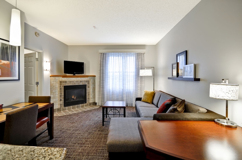 Residence Inn by Marriott St. Louis O Fallon 31/46