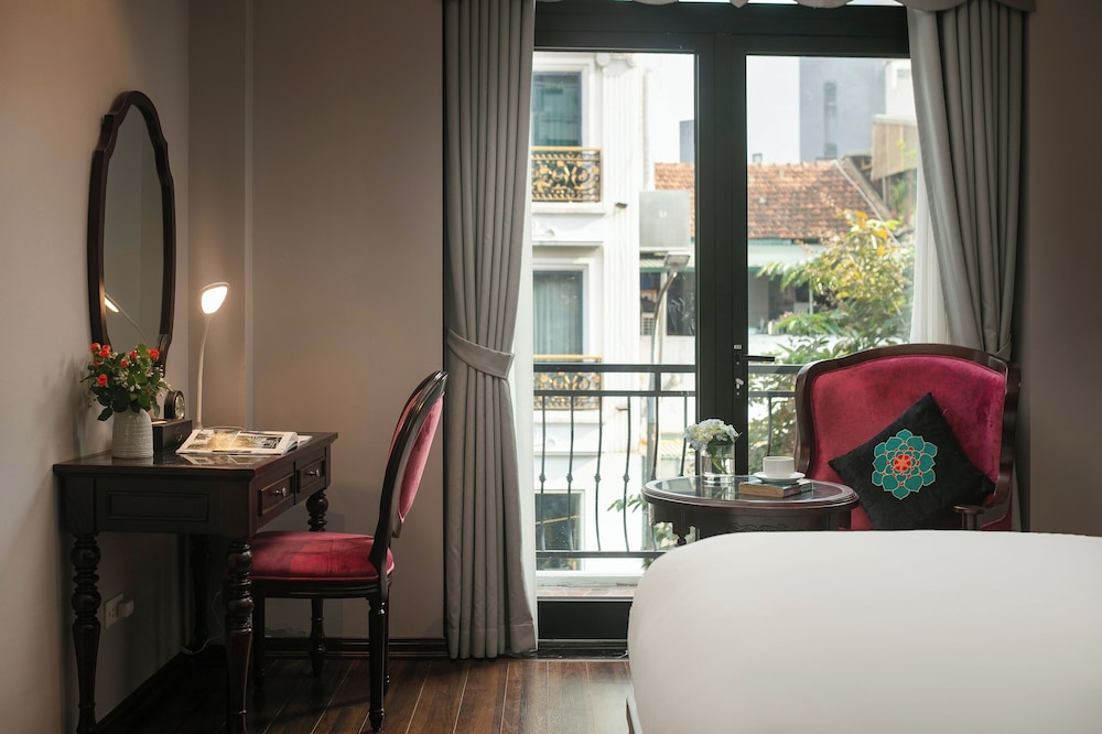Serene Central hotel 15/55