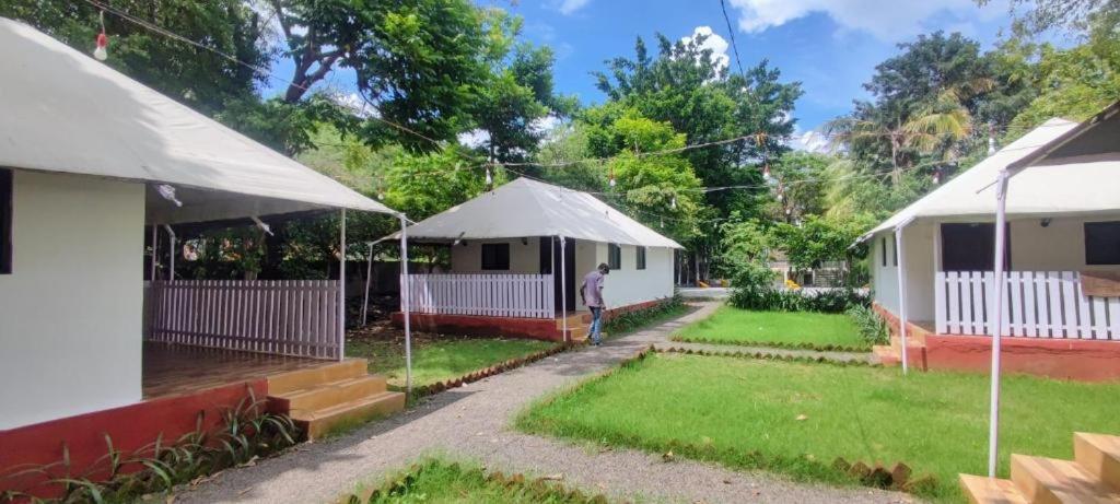 Hiranya Resorts 35/45