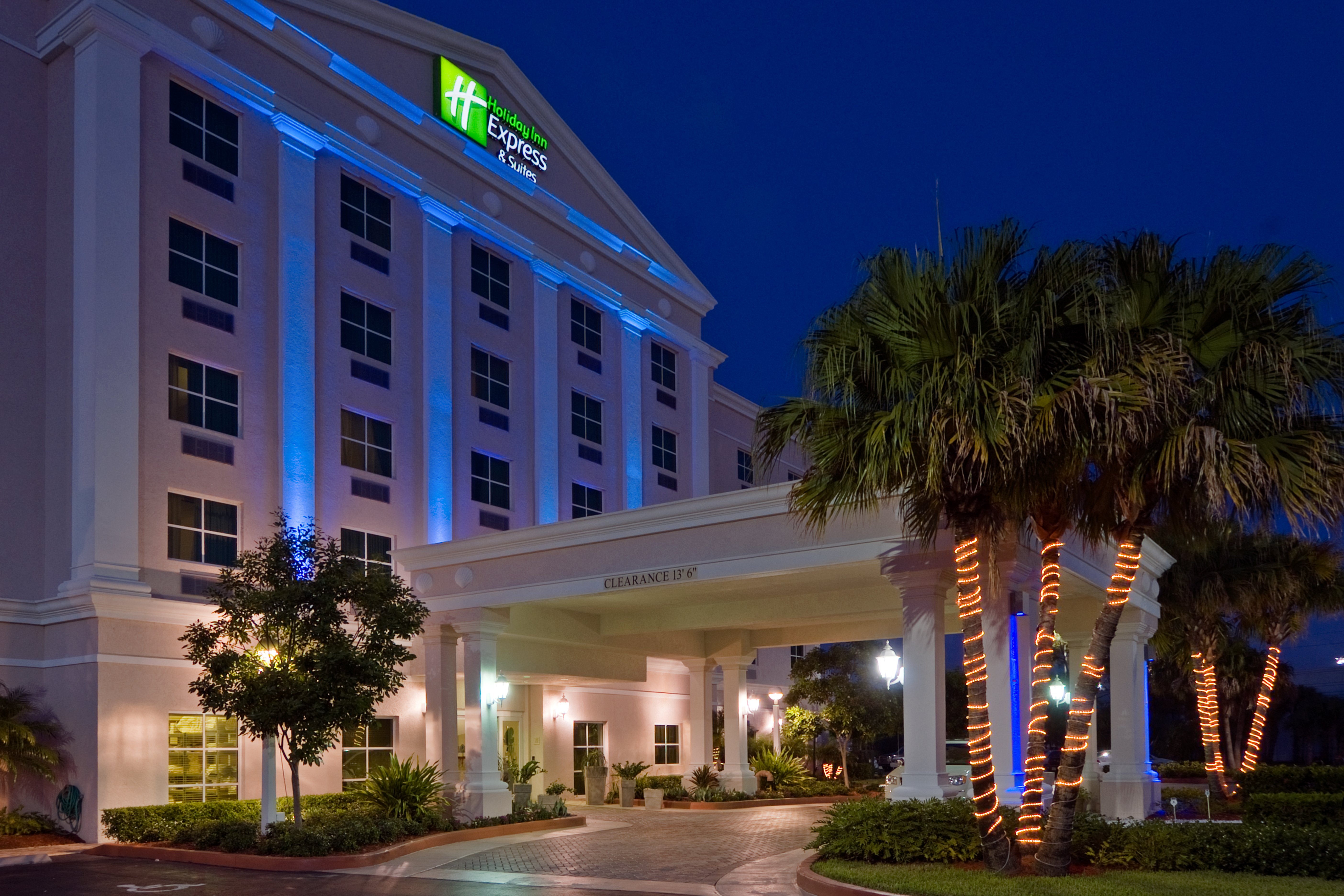 Holiday Inn Express and Suites Kendall 6/77