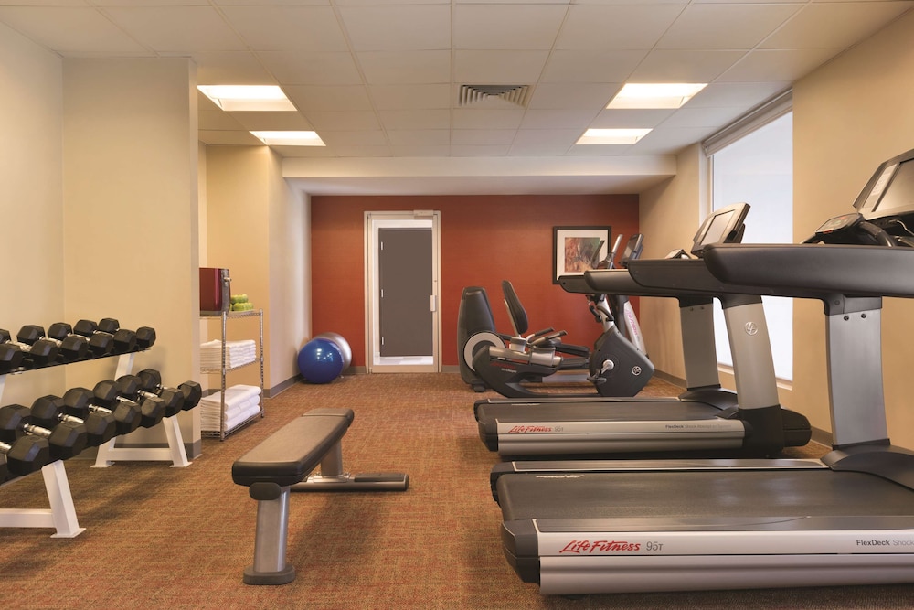 Hyatt Place San Jose/Pinares 32/64
