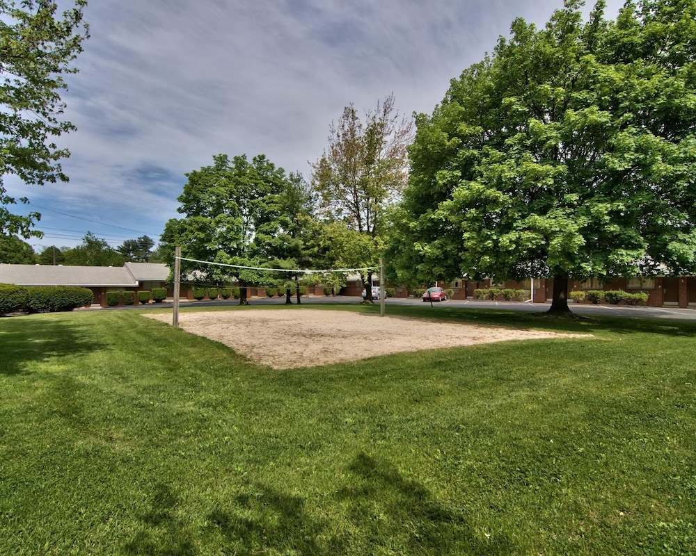 Parkview Inn and Conference Center (ex Econo Lodge) 5/50