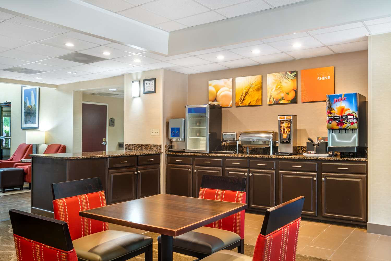 Comfort Inn & Suites Cornelius Lake Norman NC 43/47