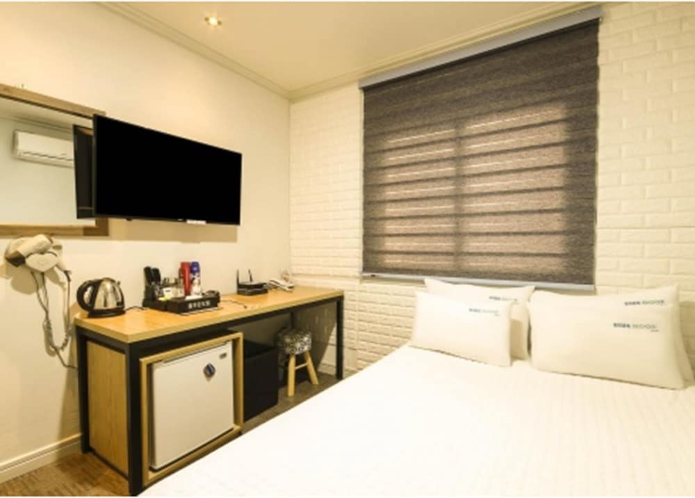 Gwangan Beach Blue Moon Motel 24/56