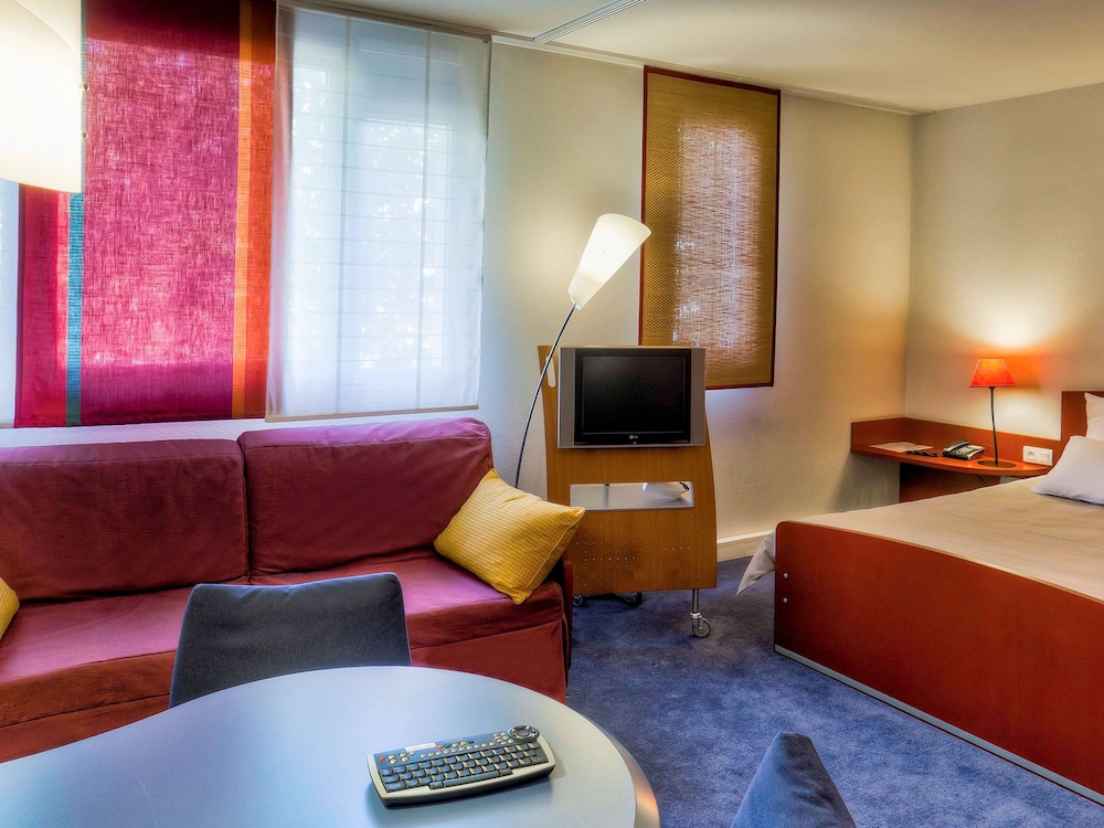 Novotel Suites Clermont Ferrand Polydome 49/72