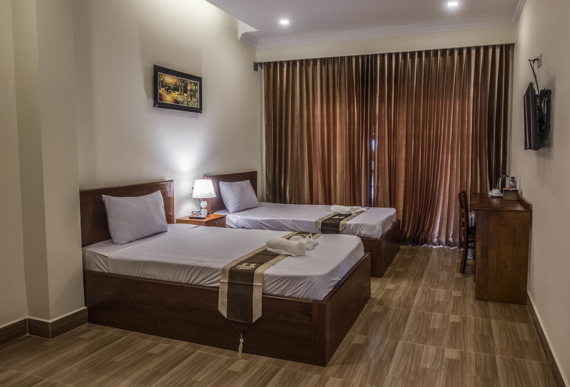 DELUXE, TWIN BEDS, BALCONY
