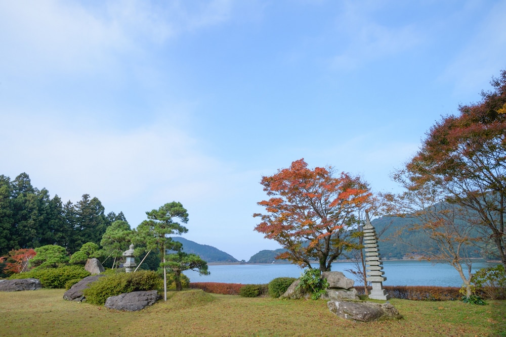 UNZEN AZUMAEN 61/64